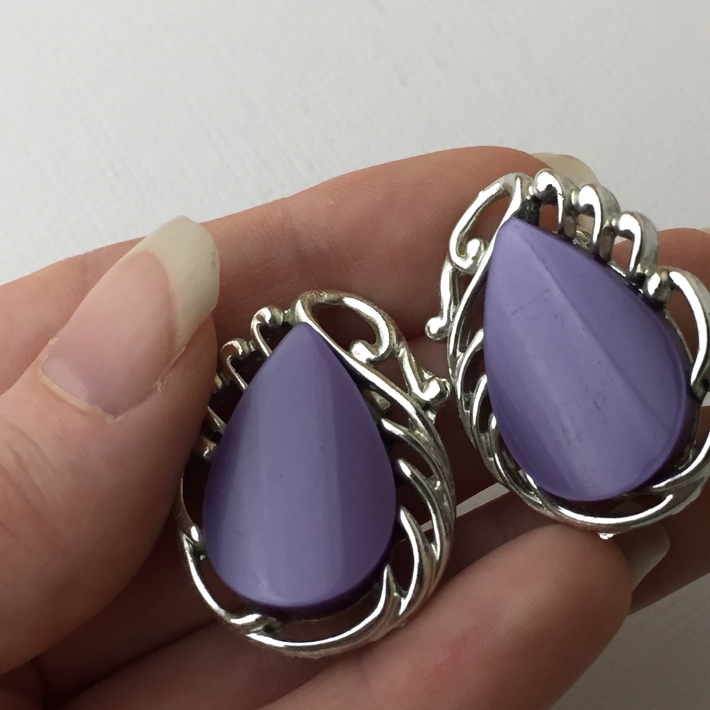 Vintage Purple Teardrop Silver Clip On Earrings - Picture 7 of 8